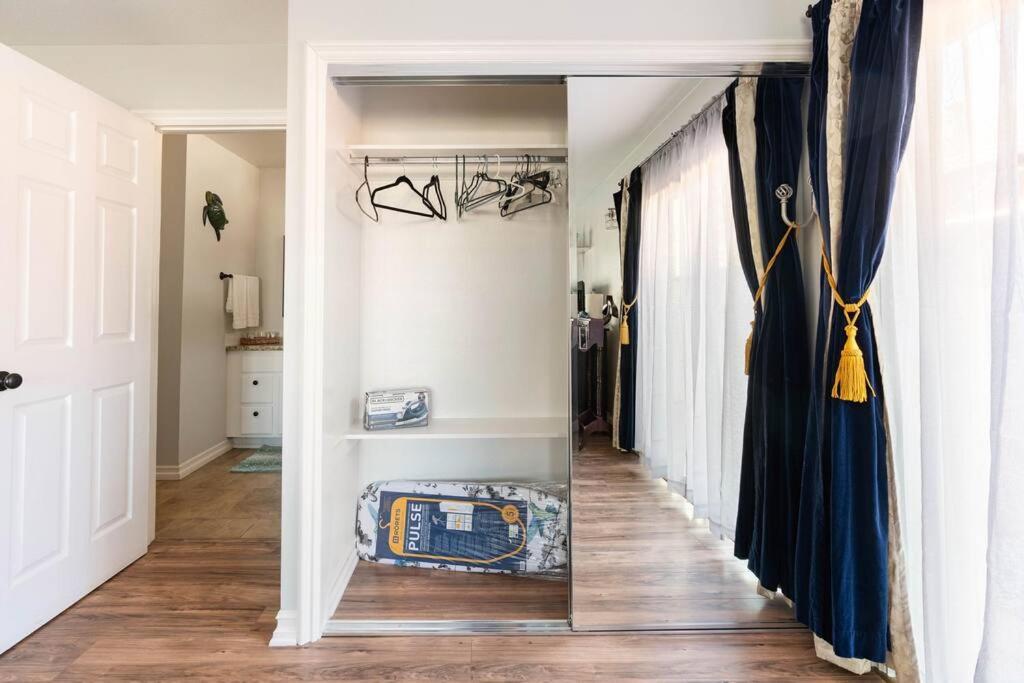 Romantic Coastal Private Room Oxnard Exterior photo