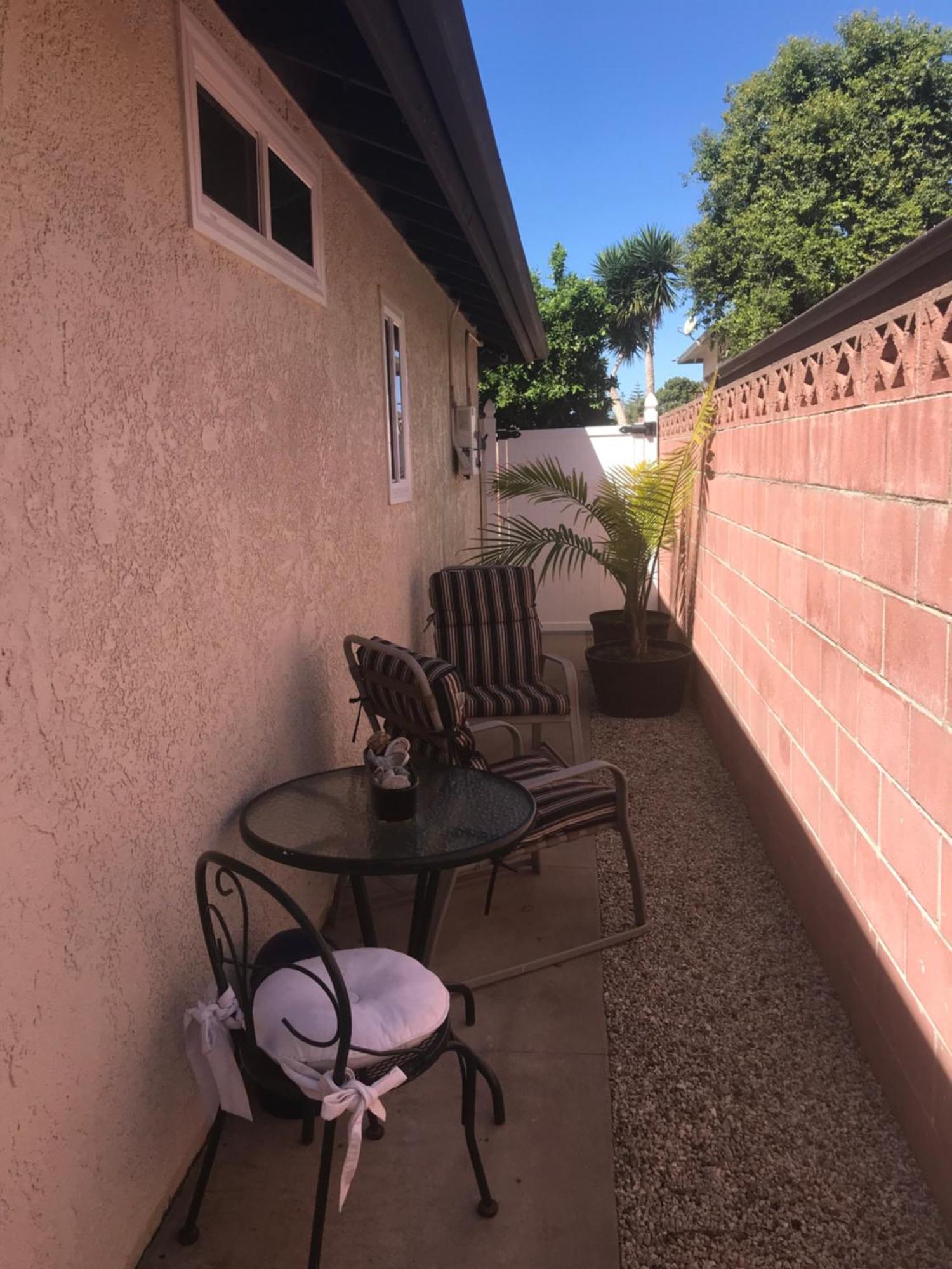 Romantic Coastal Private Room Oxnard Exterior photo