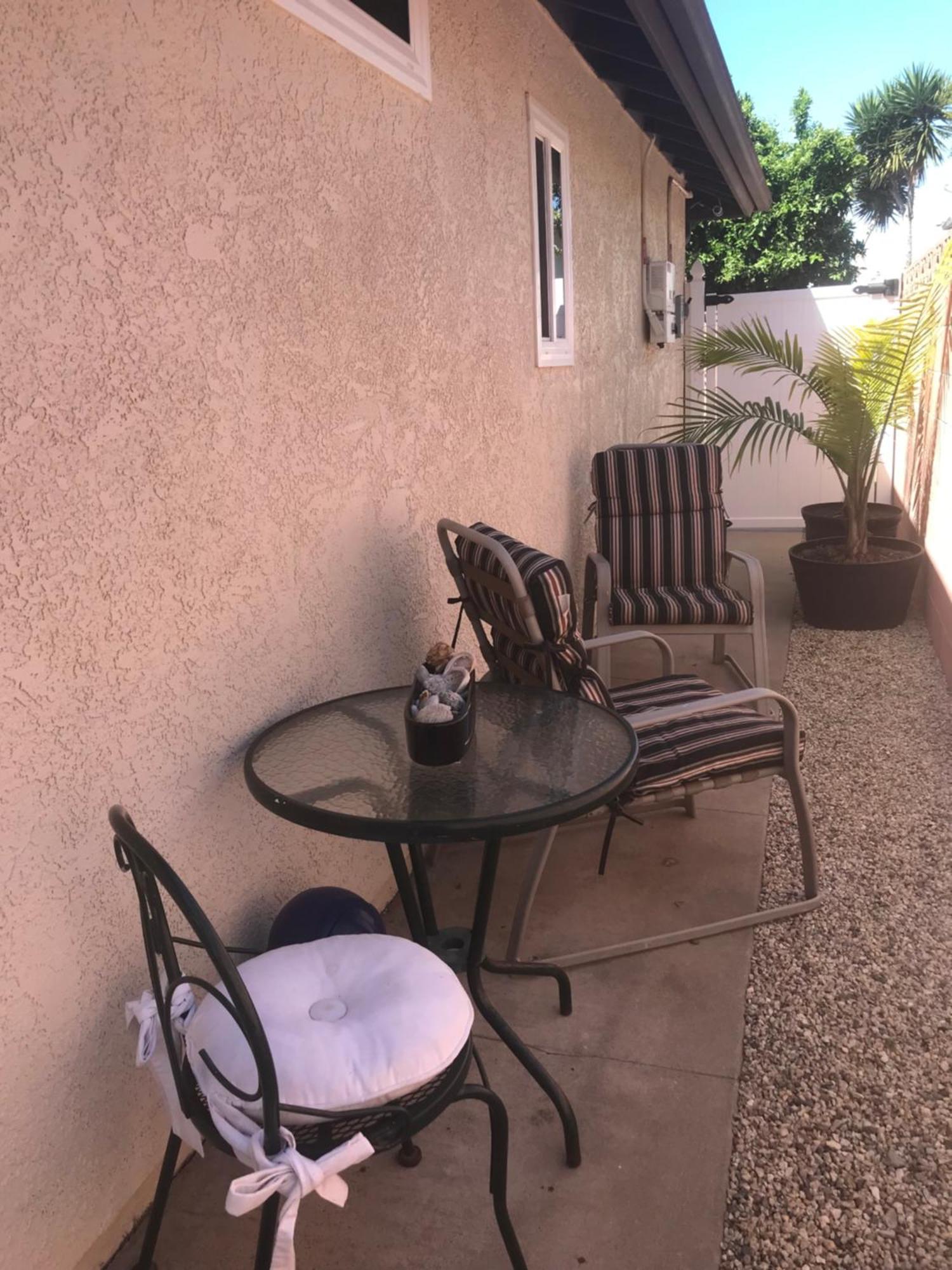 Romantic Coastal Private Room Oxnard Exterior photo